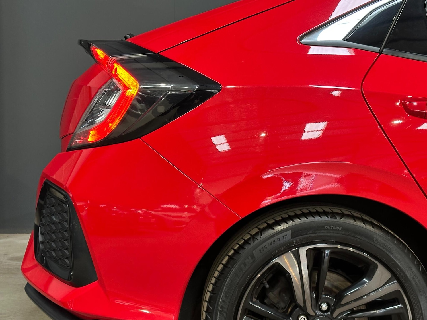 Used Honda Civic 2019 for sale - 76422619: Photo 43