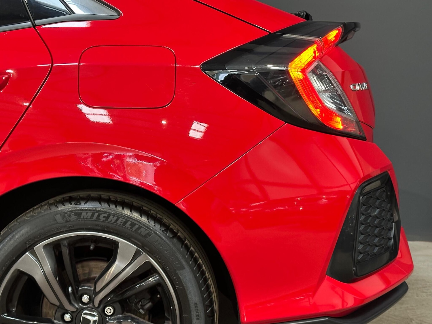 Used Honda Civic 2019 for sale - 76422619: Photo 44