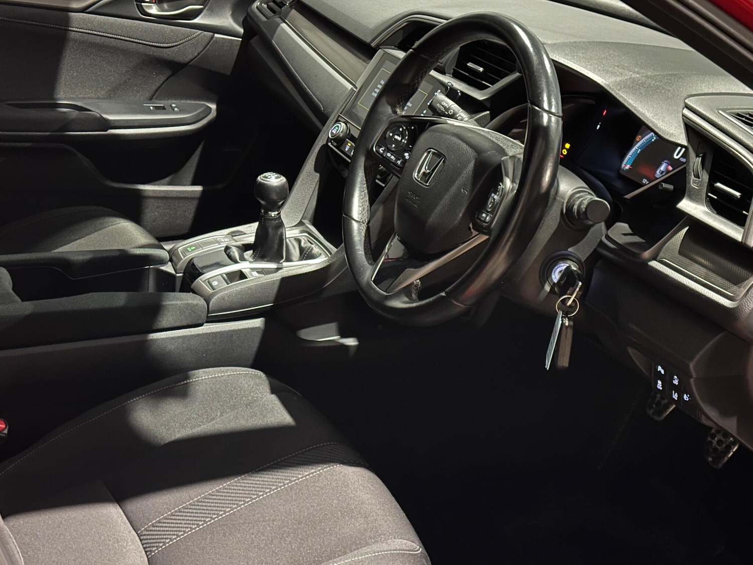 Used Honda Civic 2019 for sale - 76422619: Photo 46