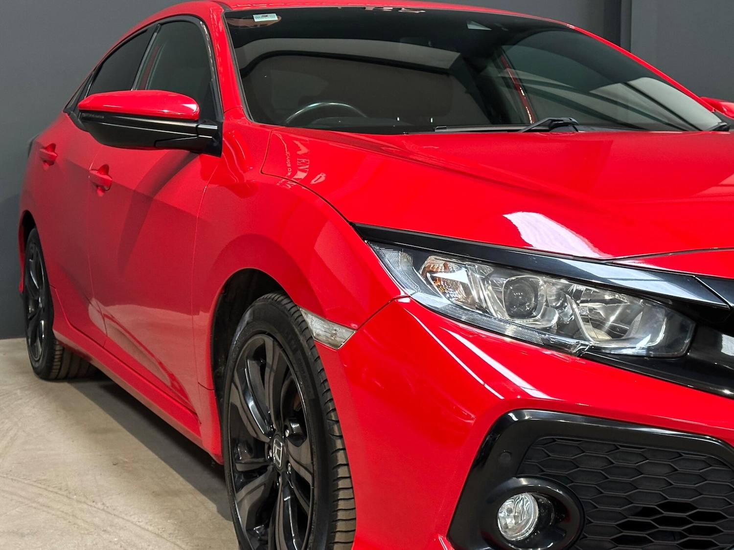 Used Honda Civic 2019 for sale - 76422619: Photo 5