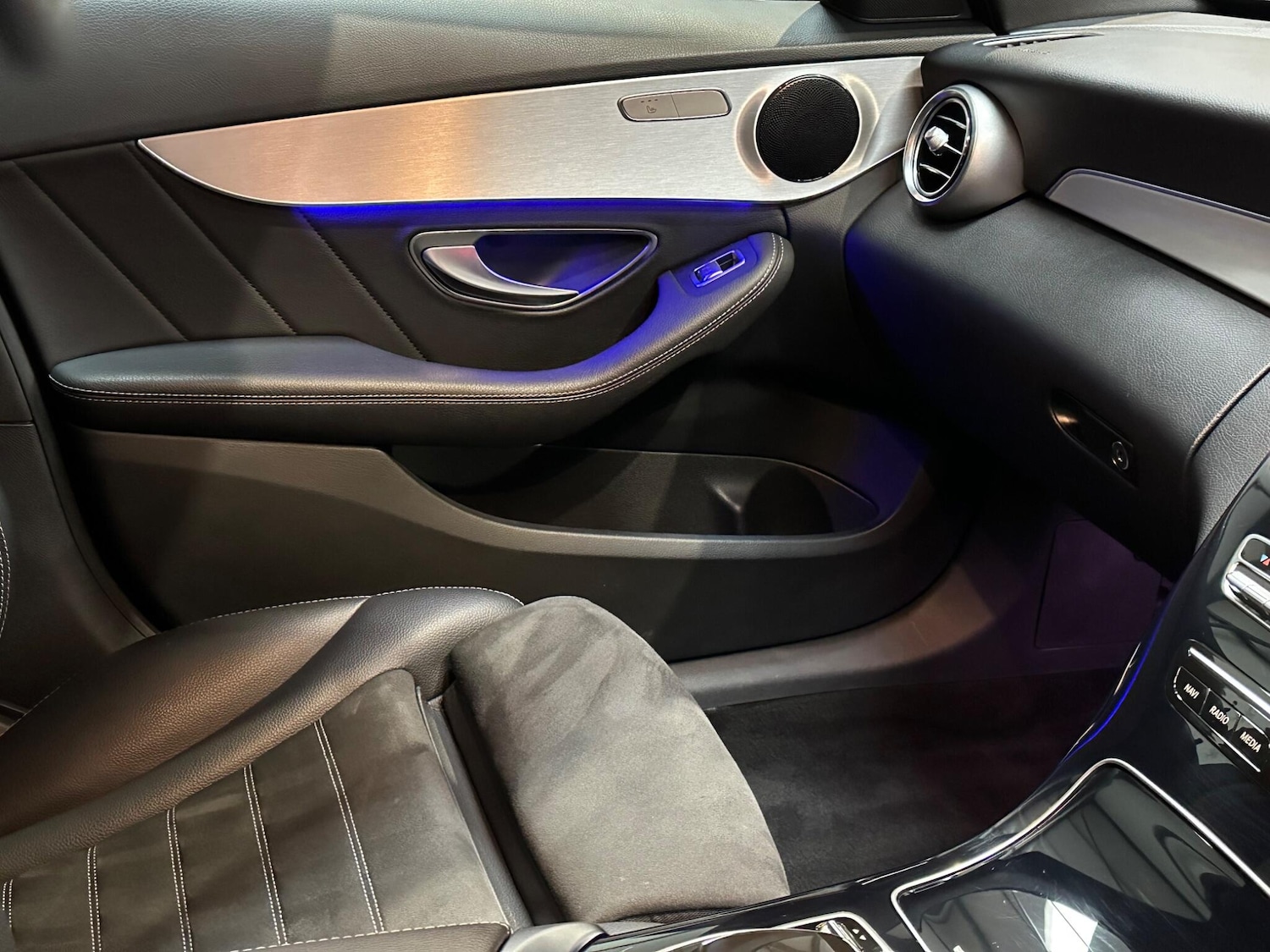 Used Mercedes-Benz C Class 2019 for sale - 76043033: Photo 34