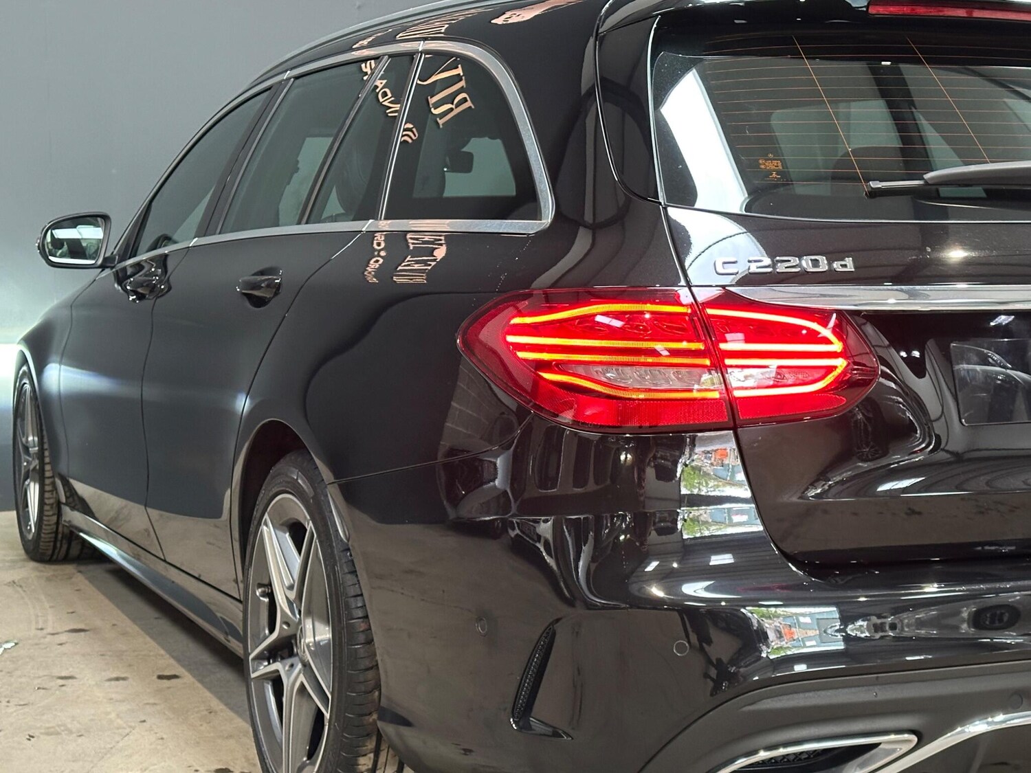 Used Mercedes-Benz C Class 2019 for sale - 76043033: Photo 5