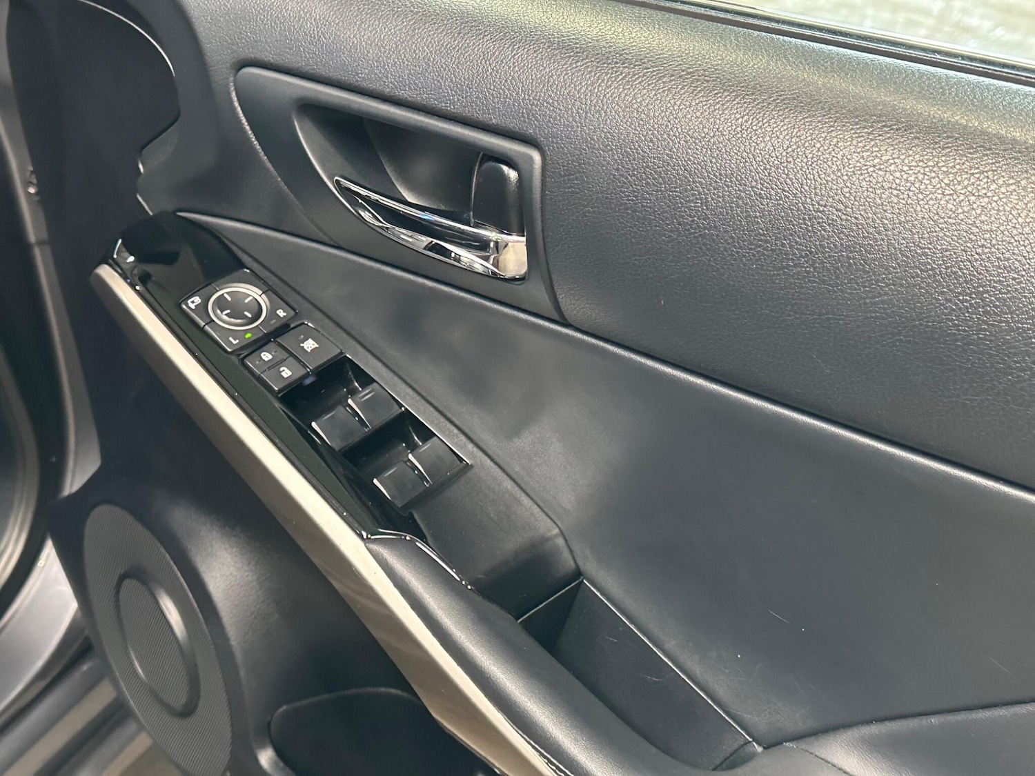 Used Lexus IS 2016 for sale - 76512673: Photo 16