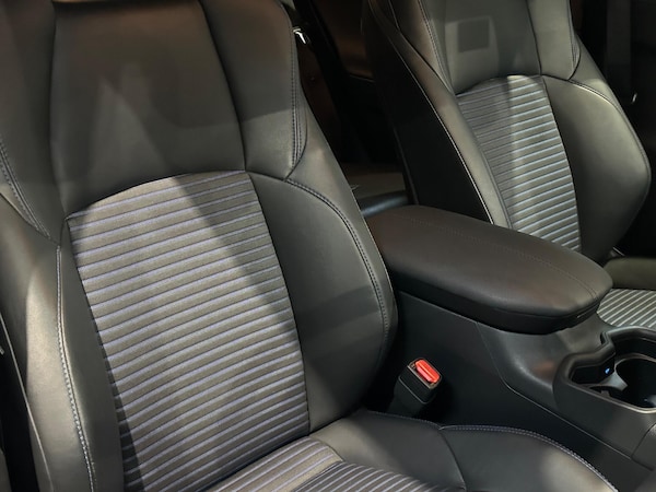 Used Toyota RAV4 2021 for sale - 76215317: Photo 18