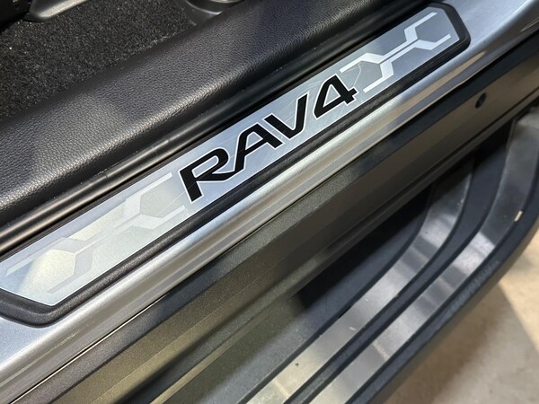 Used Toyota RAV4 2021 for sale - 76215317: Photo 42