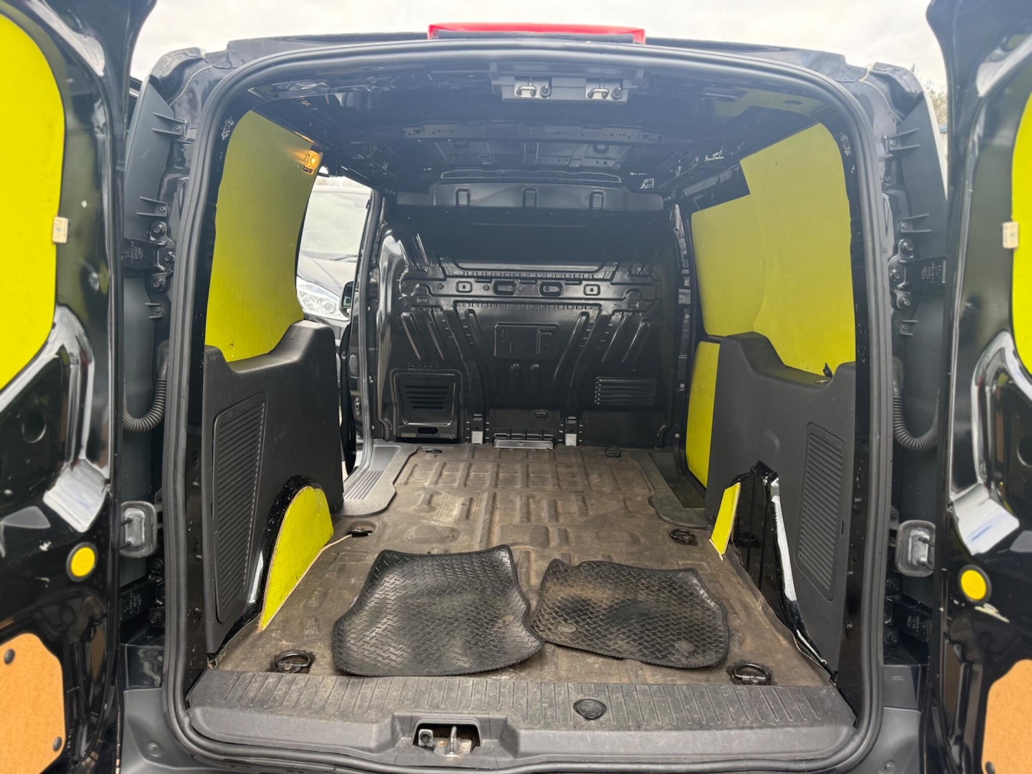 Used Ford Transit Connect 2014 for sale - 76597078: Photo 17