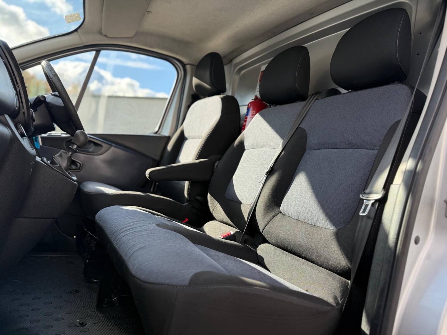 Used Vauxhall Vivaro 2016 for sale - 76361232: Photo 15