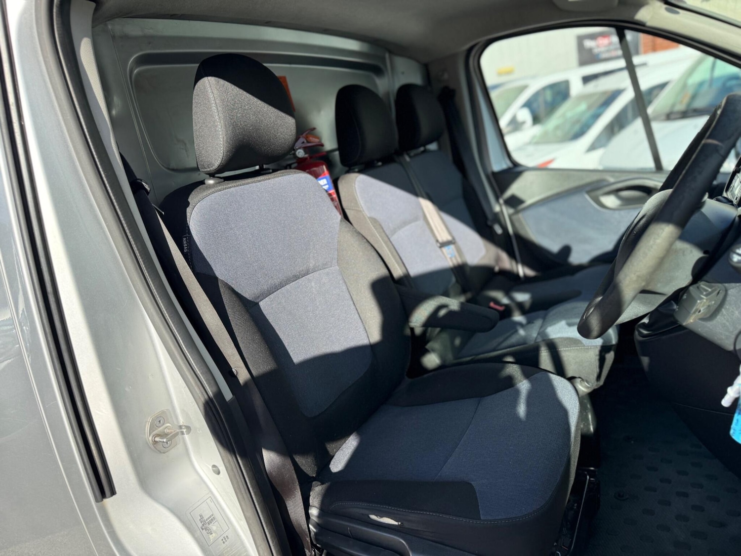 Used Vauxhall Vivaro 2016 for sale - 76361232: Photo 21