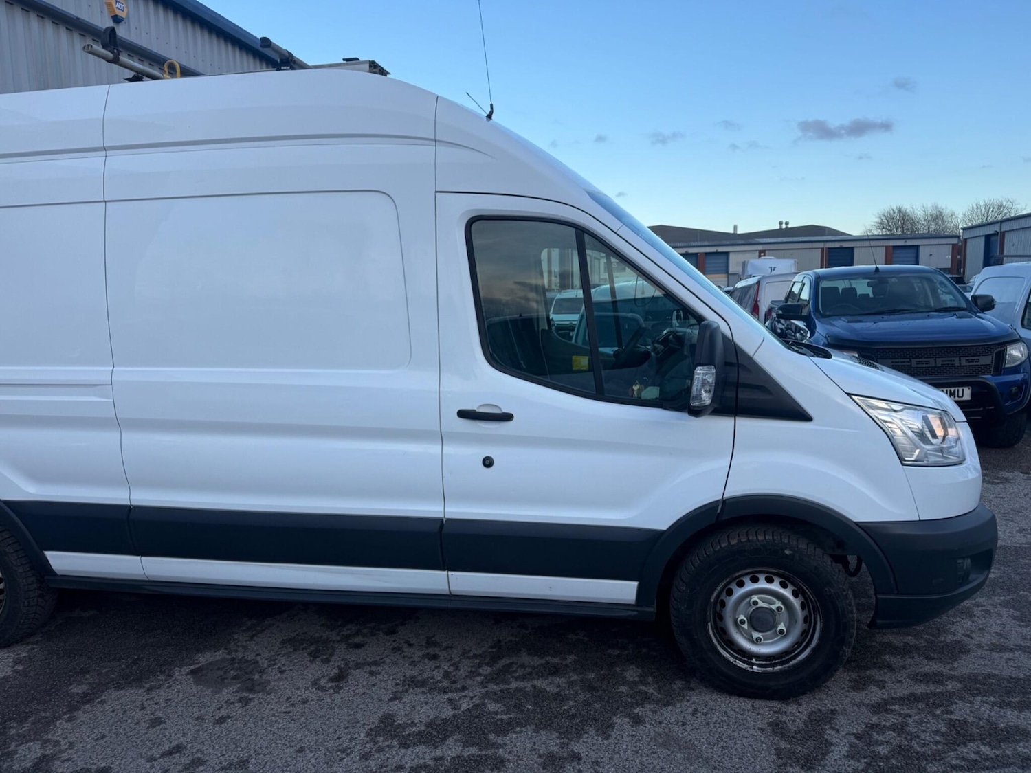 Used Ford Transit for sale - 77267791: Photo 2