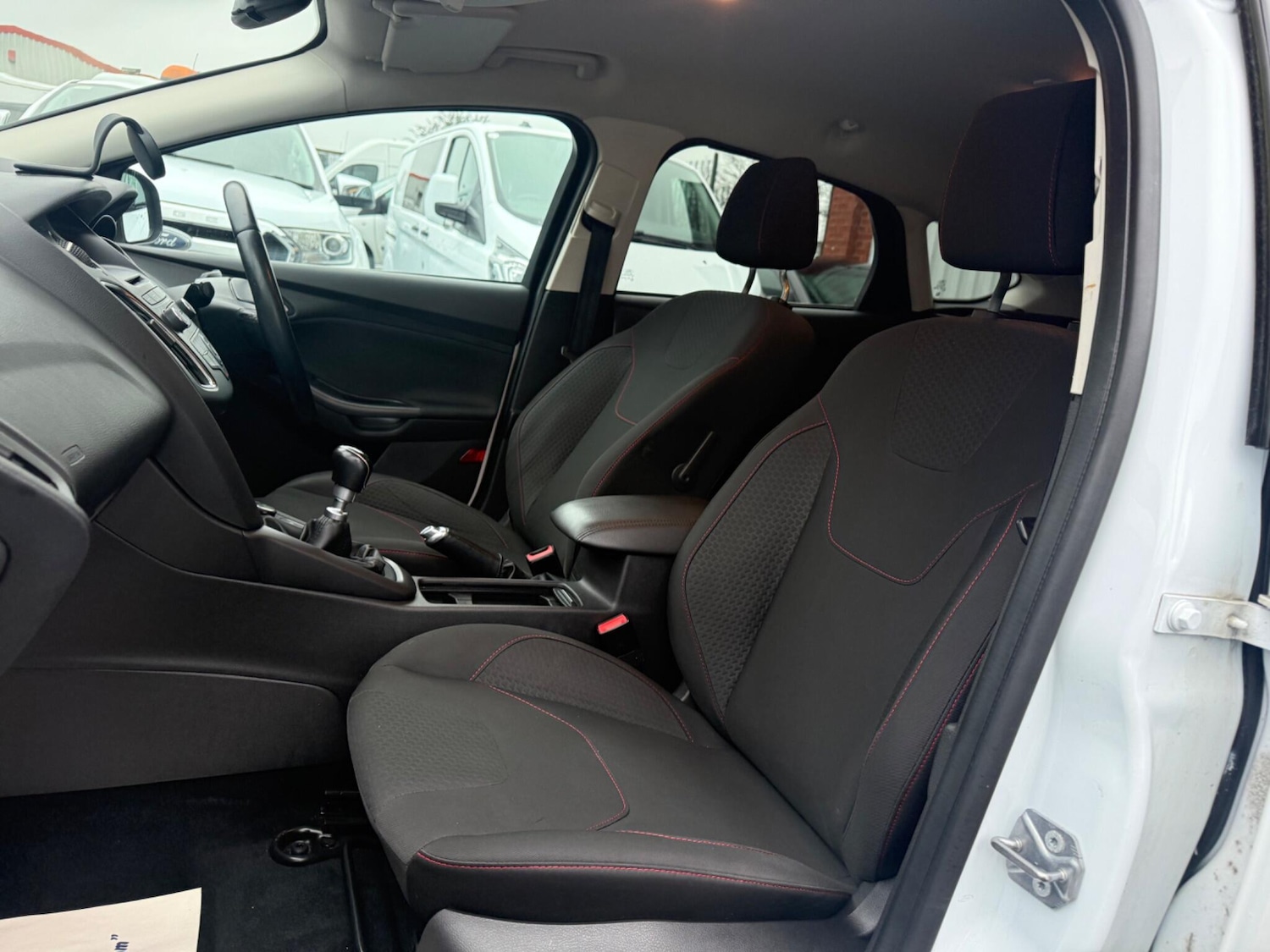 Used Ford Focus 2015 for sale - 77040699: Photo 12