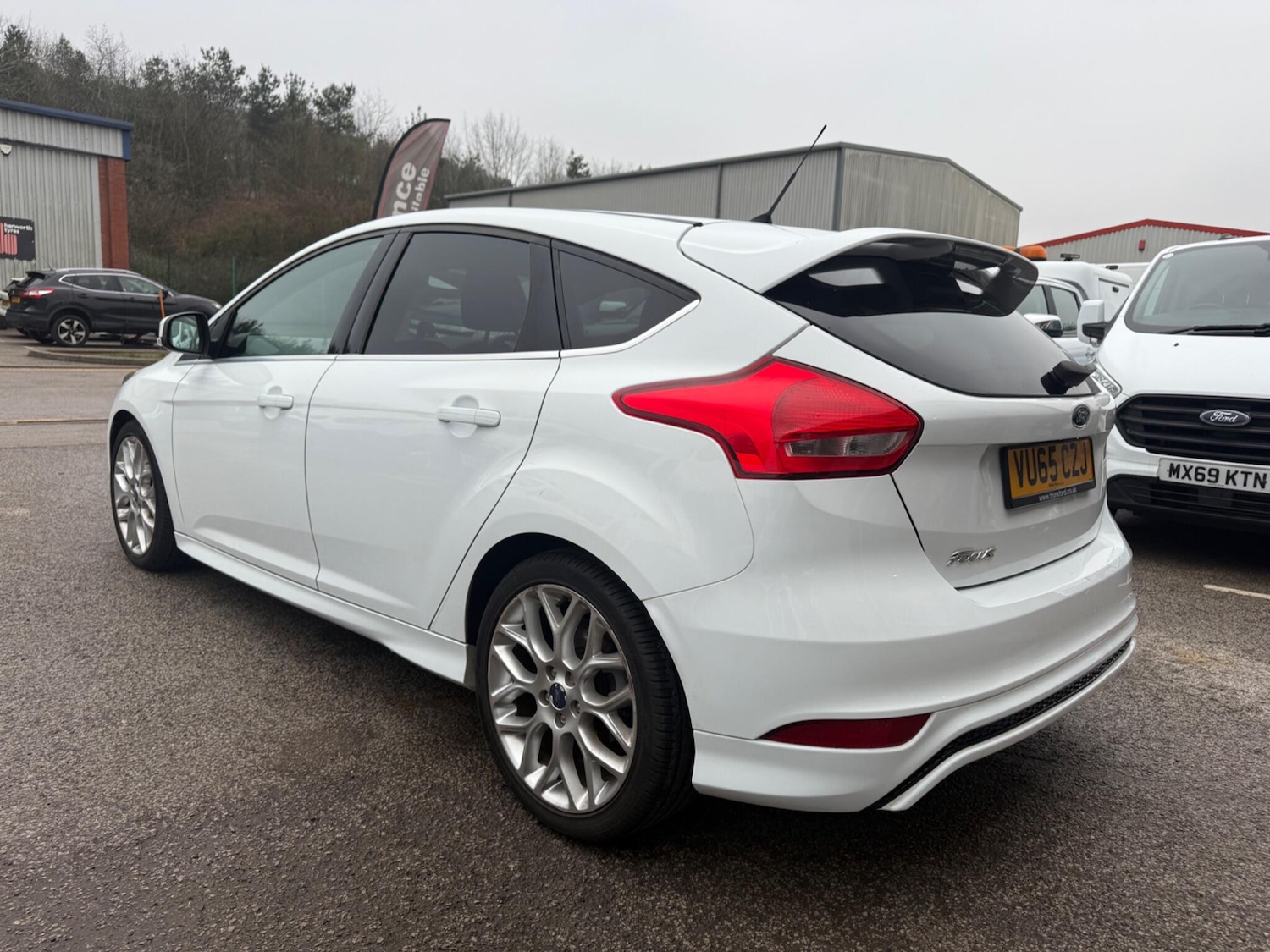 Used Ford Focus 2015 for sale - 77040699: Photo 3