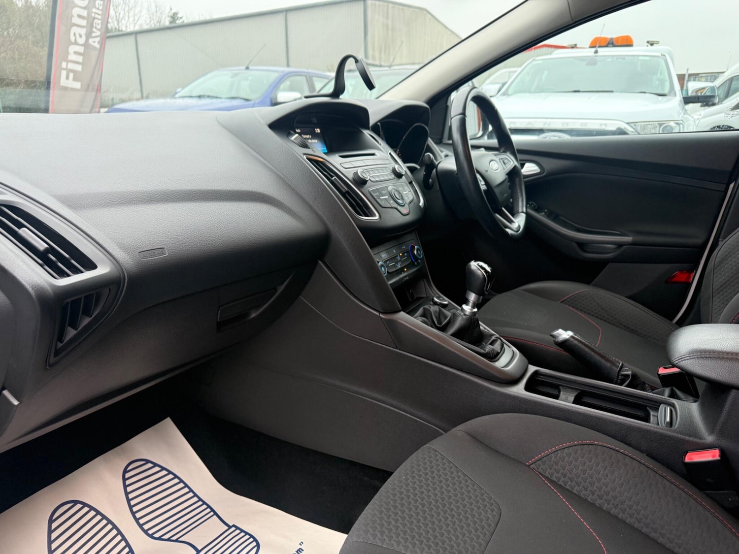 Used Ford Focus 2015 for sale - 77040699: Photo 9