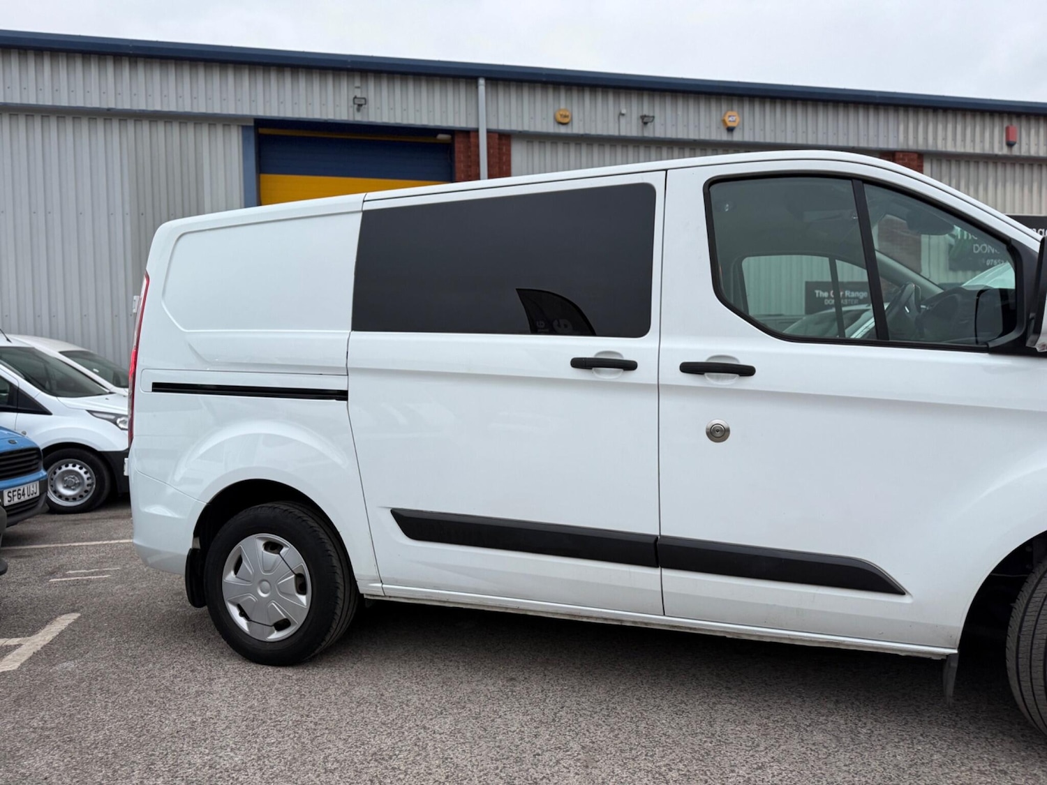 Used Ford Transit Custom 2019 for sale - 76990422: Photo 2