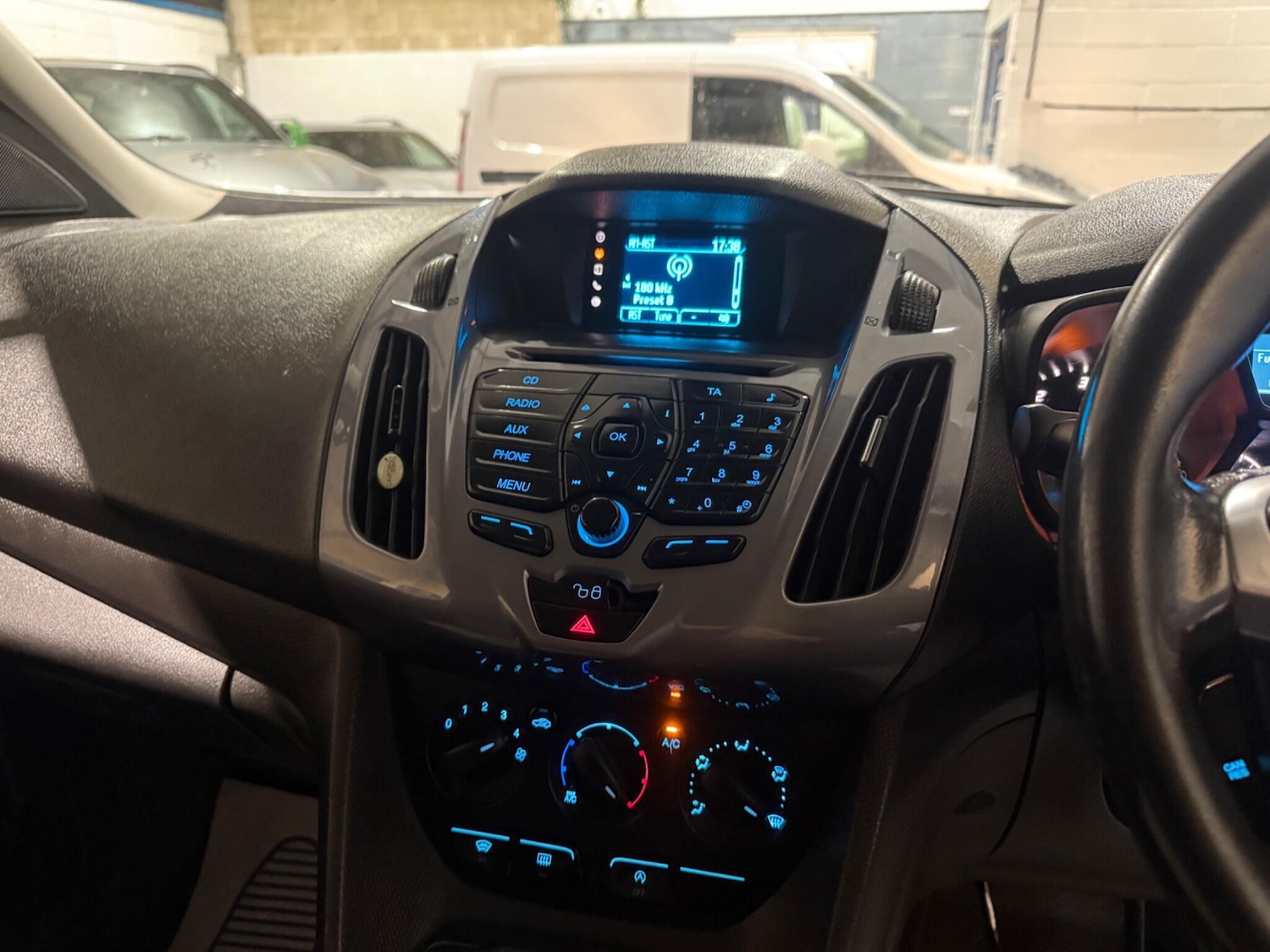 Used Ford Transit Connect 2017 for sale - 77454944: Photo 12