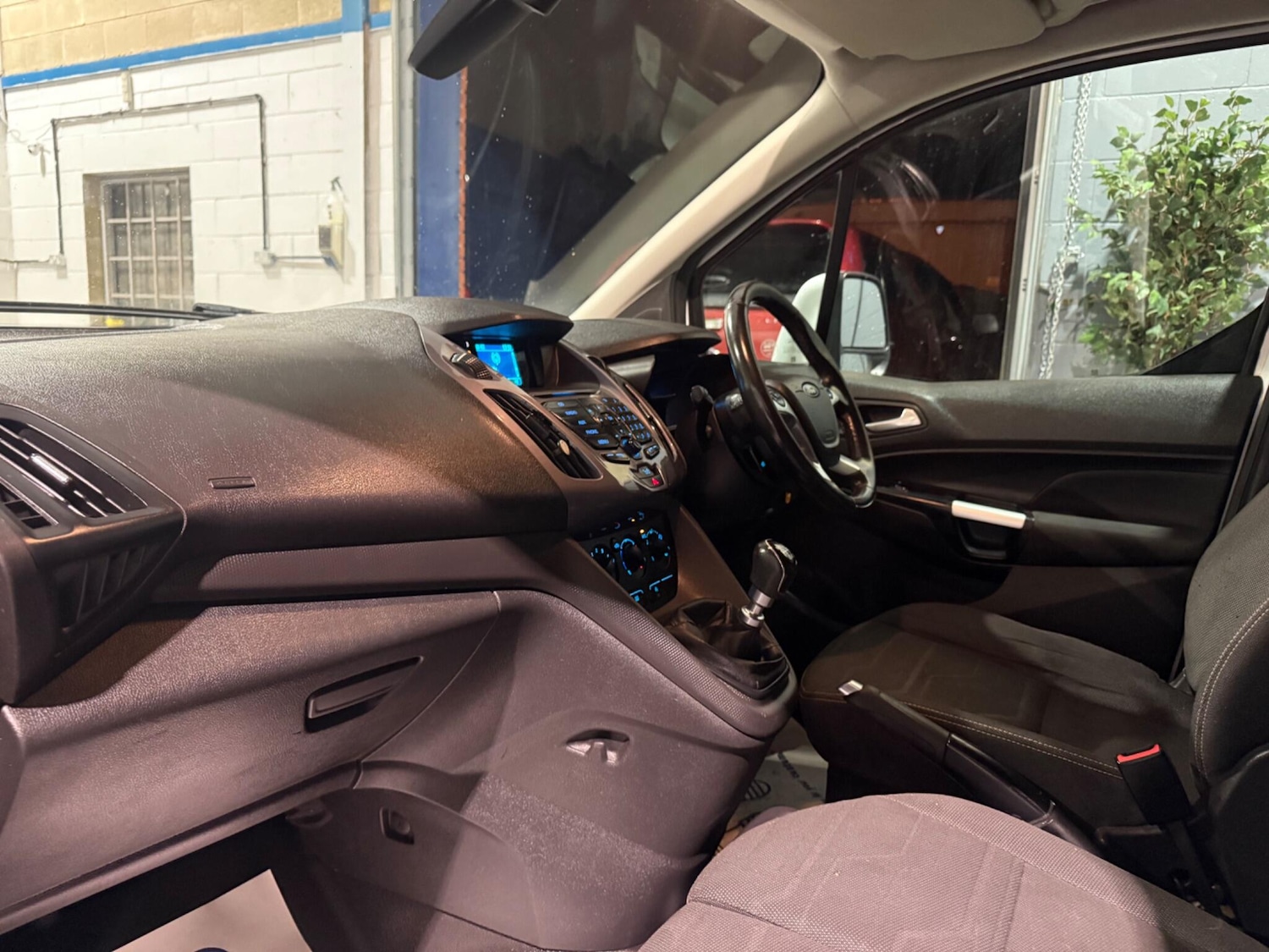 Used Ford Transit Connect 2017 for sale - 77454944: Photo 5