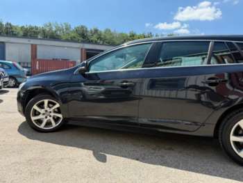 Used Volvo V60 2015 for sale - 75103642: Photo