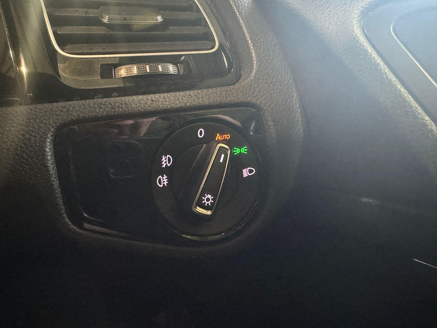 Used Volkswagen Golf 2018 for sale - 77794176: Photo 14