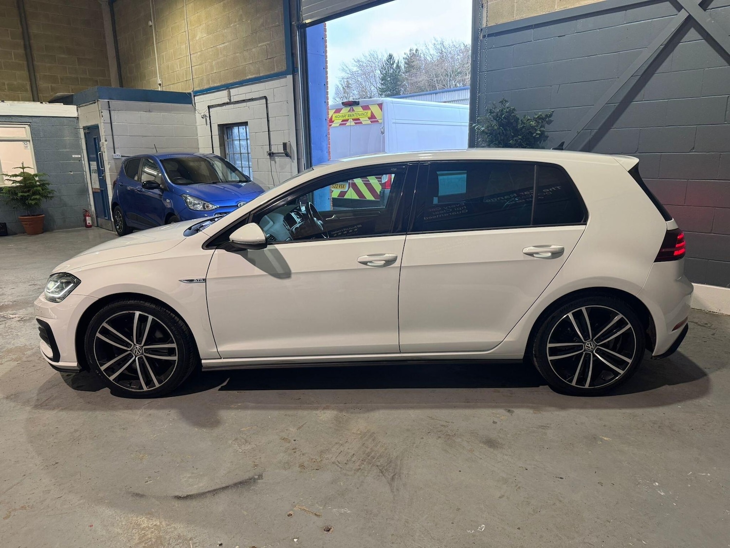 Used Volkswagen Golf 2018 for sale - 77794176: Photo 3
