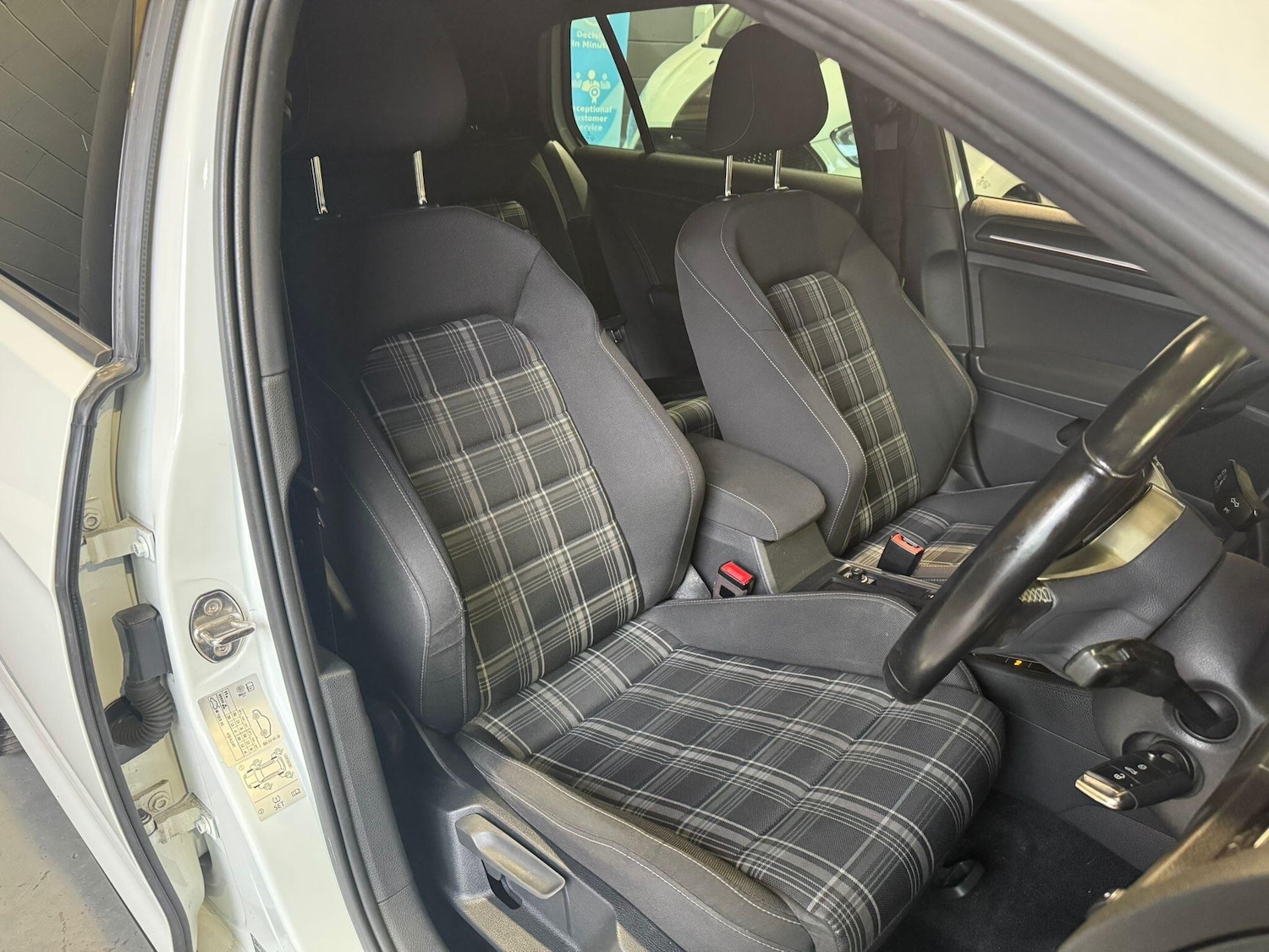 Used Volkswagen Golf 2018 for sale - 77794176: Photo 8