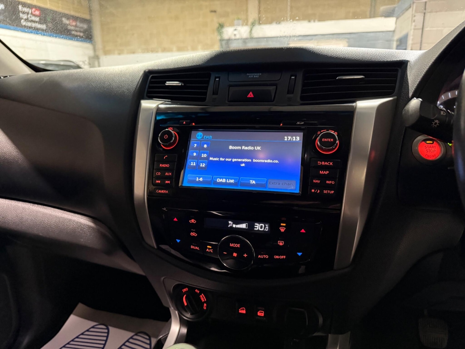 Used Nissan Navara 2017 for sale - 77395808: Photo 26