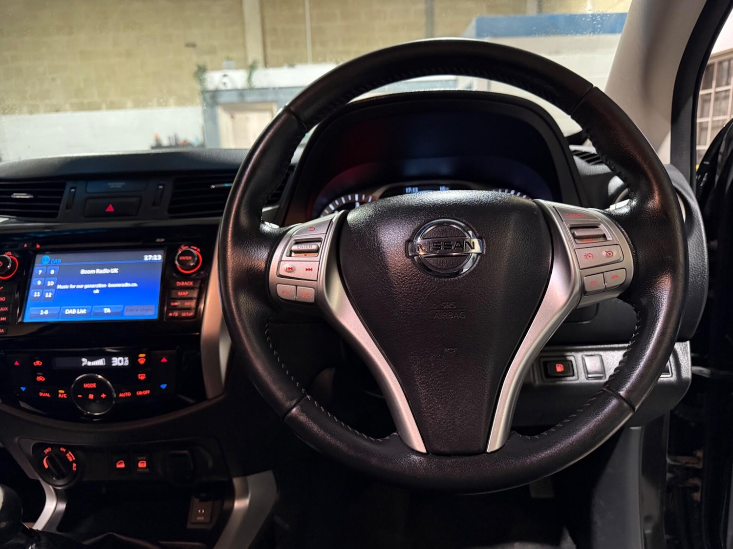 Used Nissan Navara 2017 for sale - 77395808: Photo 28