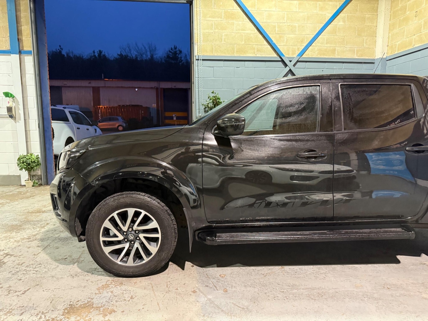 Used Nissan Navara 2017 for sale - 77395808: Photo 3