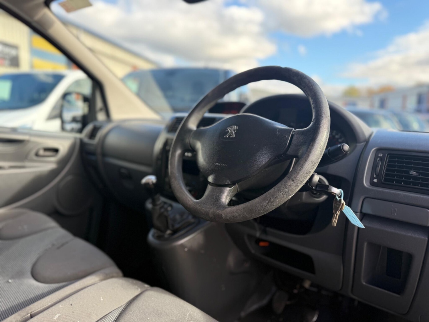 Used Peugeot Expert 2016 for sale - 76688831: Photo 17