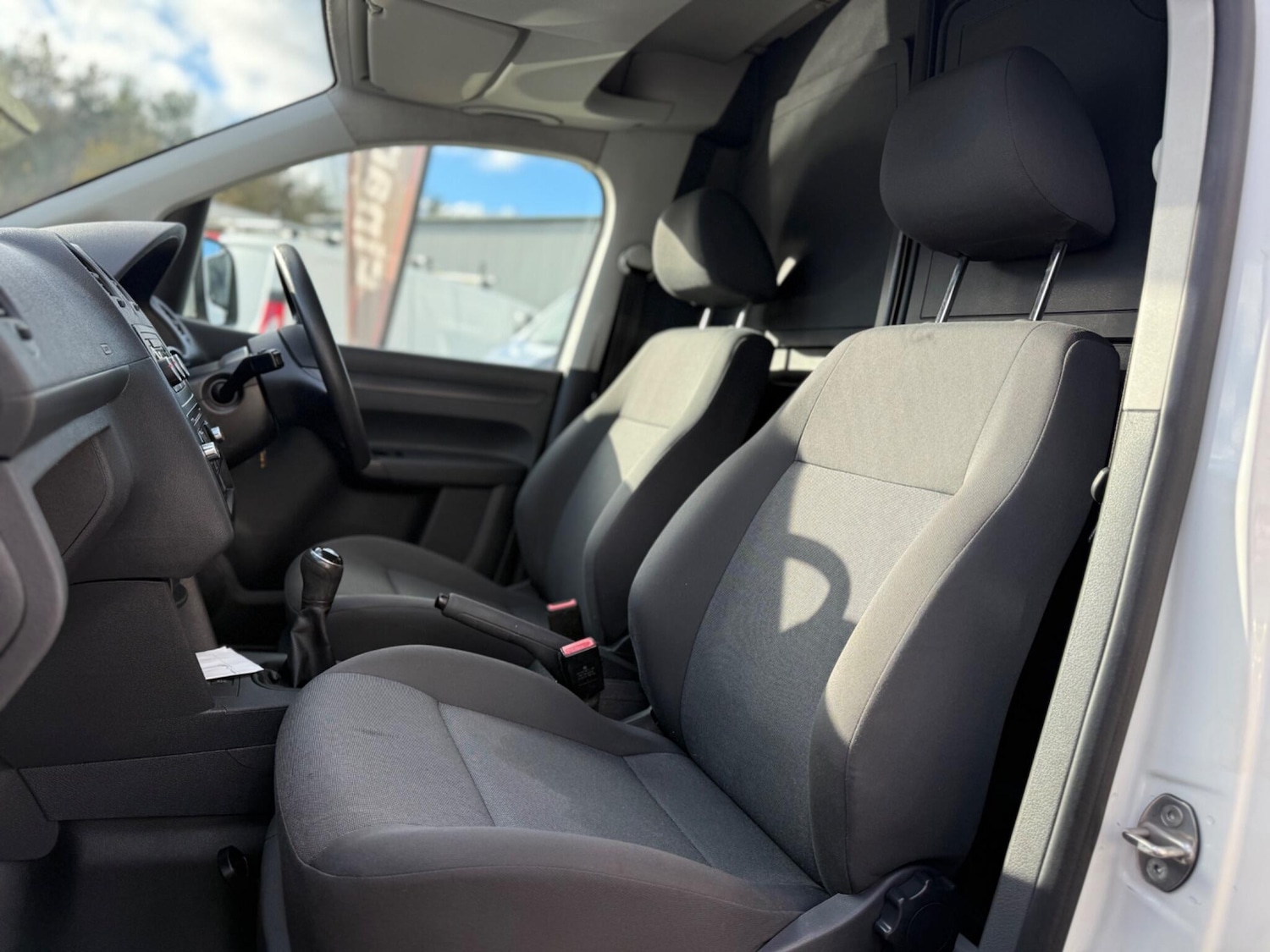 Used Volkswagen Caddy Maxi 2015 for sale - 76521503: Photo 15