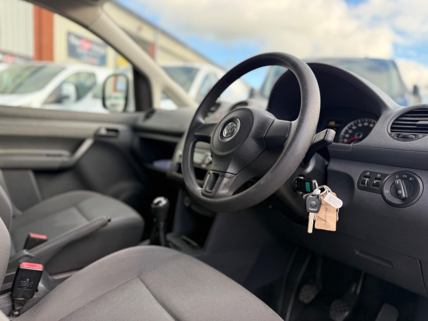 Used Volkswagen Caddy Maxi 2015 for sale - 76521503: Photo 16