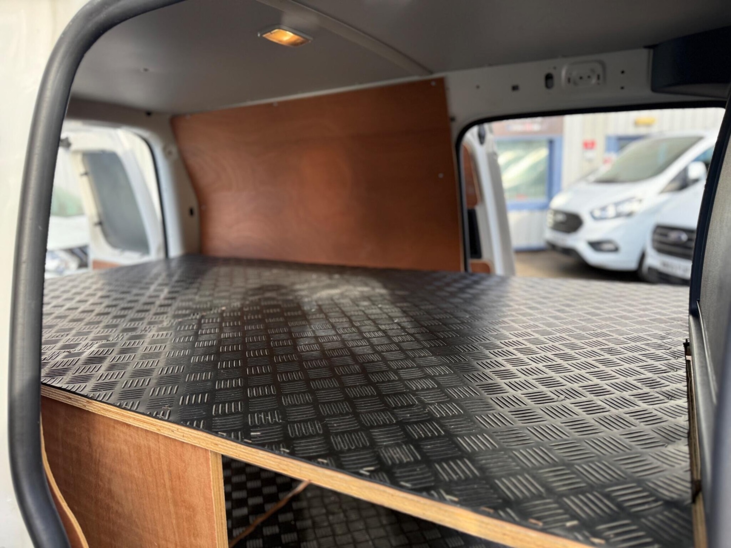 Used Volkswagen Caddy Maxi 2015 for sale - 76521503: Photo 17