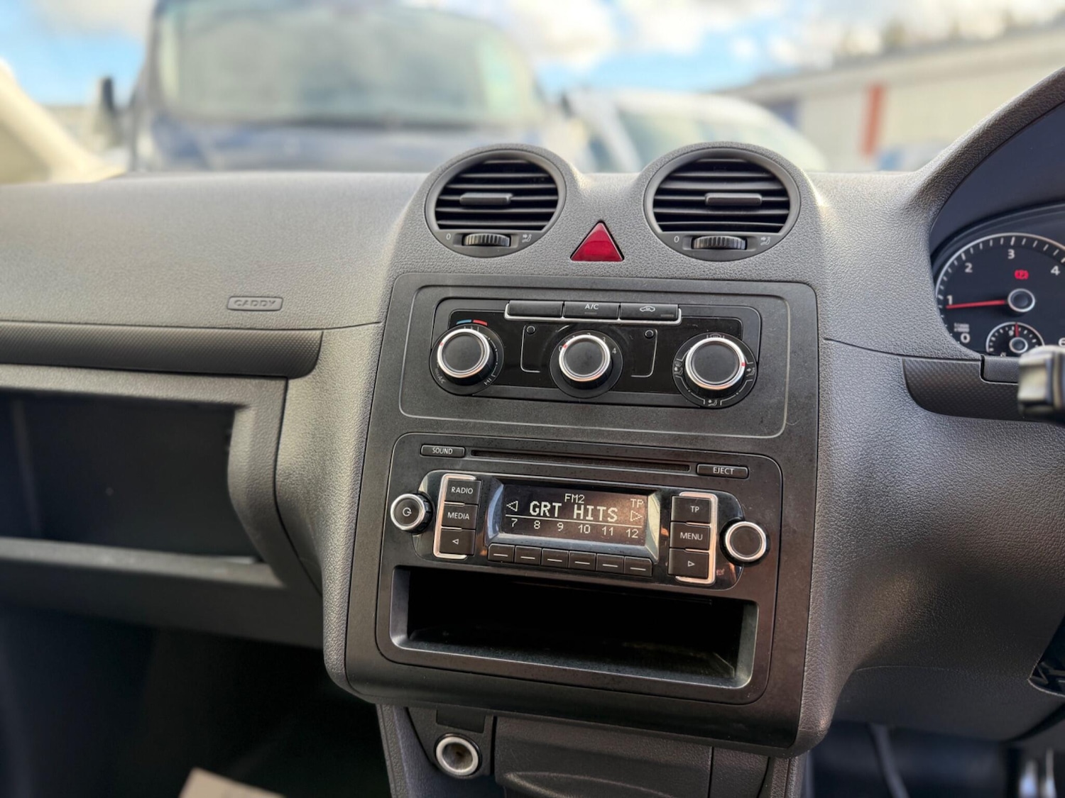 Used Volkswagen Caddy Maxi 2015 for sale - 76521503: Photo 19