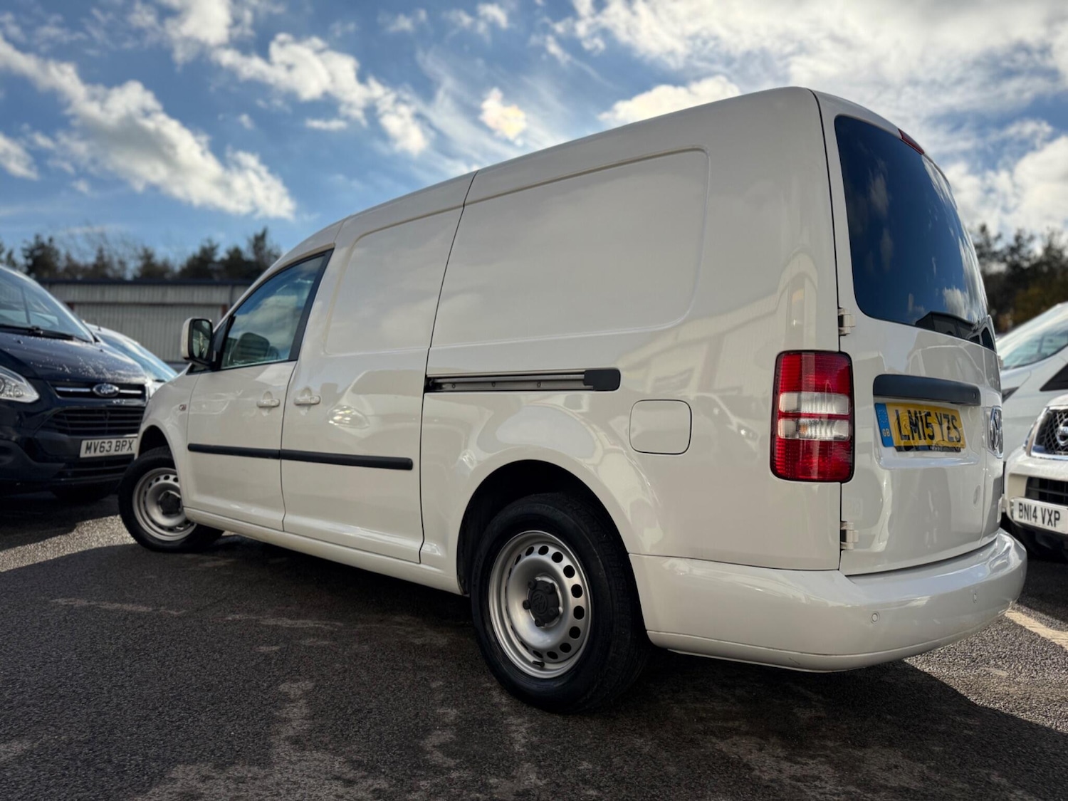 Used Volkswagen Caddy Maxi 2015 for sale - 76521503: Photo 3