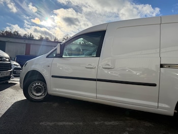 Used Volkswagen Caddy Maxi 2015 for sale - 76521503: Photo