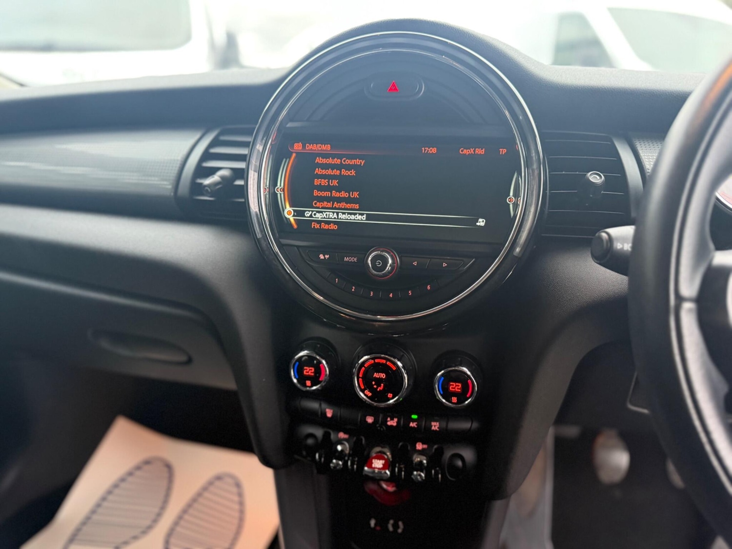 Used MINI Hatch 2015 for sale - 76992686: Photo 24