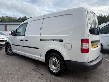 Used Volkswagen Caddy 2015 for sale - 76000983: Photo