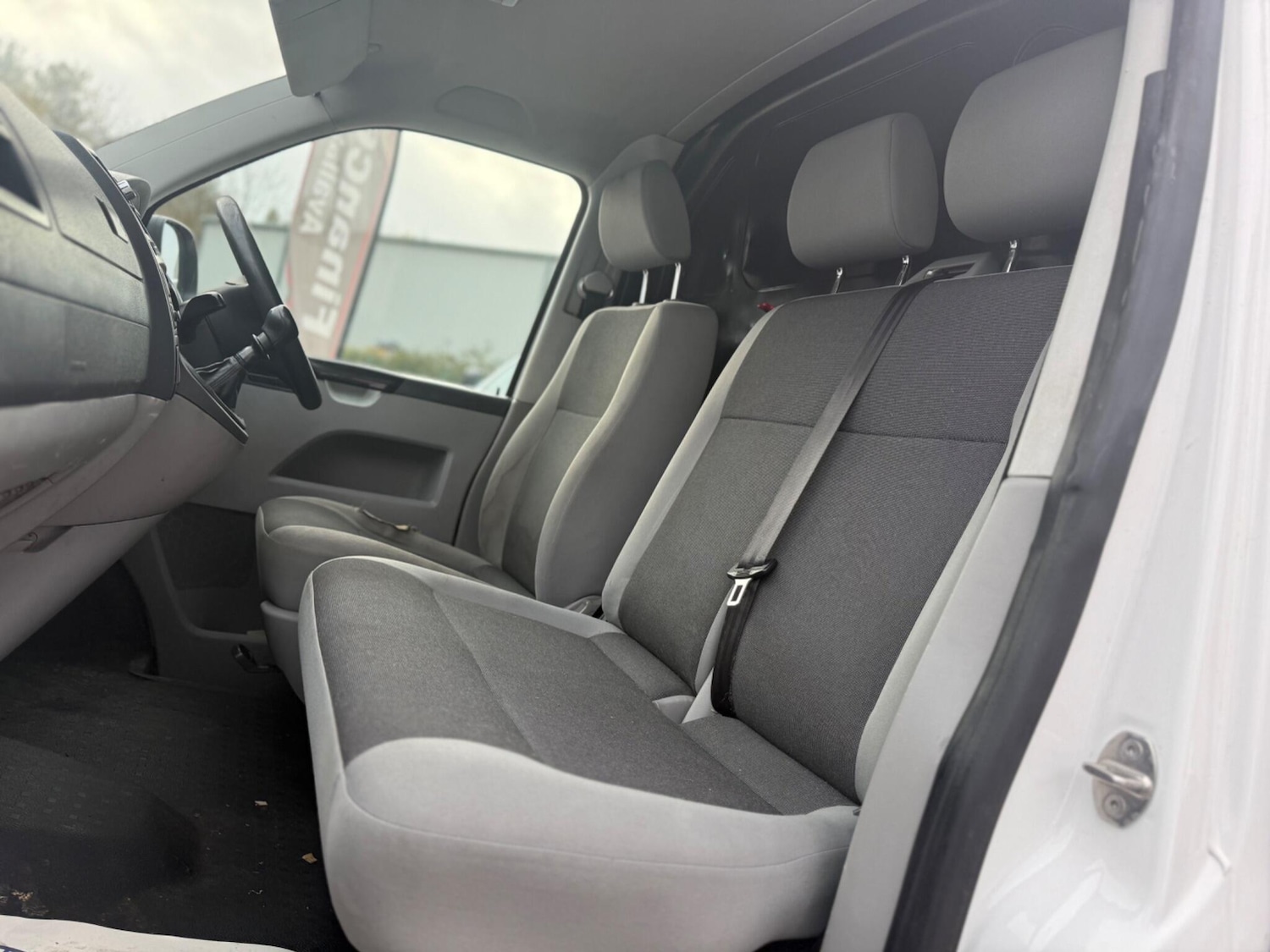 Used Volkswagen Transporter 2015 for sale - 76990234: Photo 13