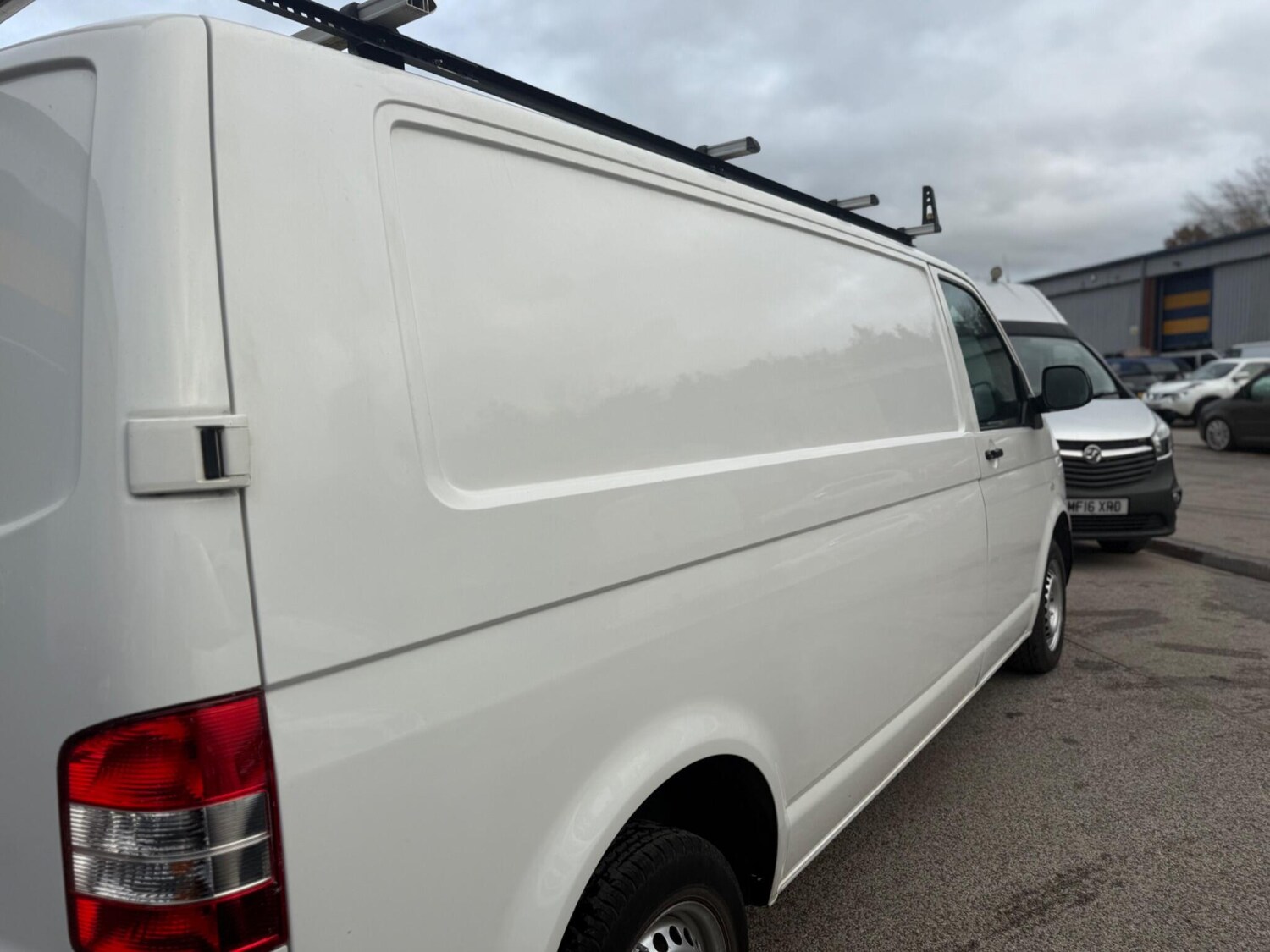 Used Volkswagen Transporter 2015 for sale - 76990234: Photo 16