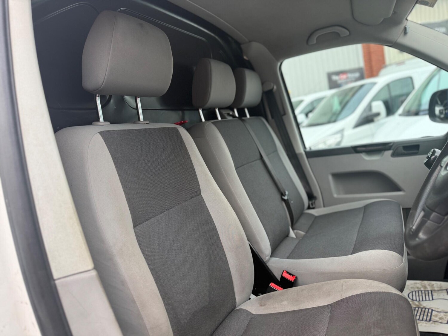 Used Volkswagen Transporter 2015 for sale - 76990234: Photo 18