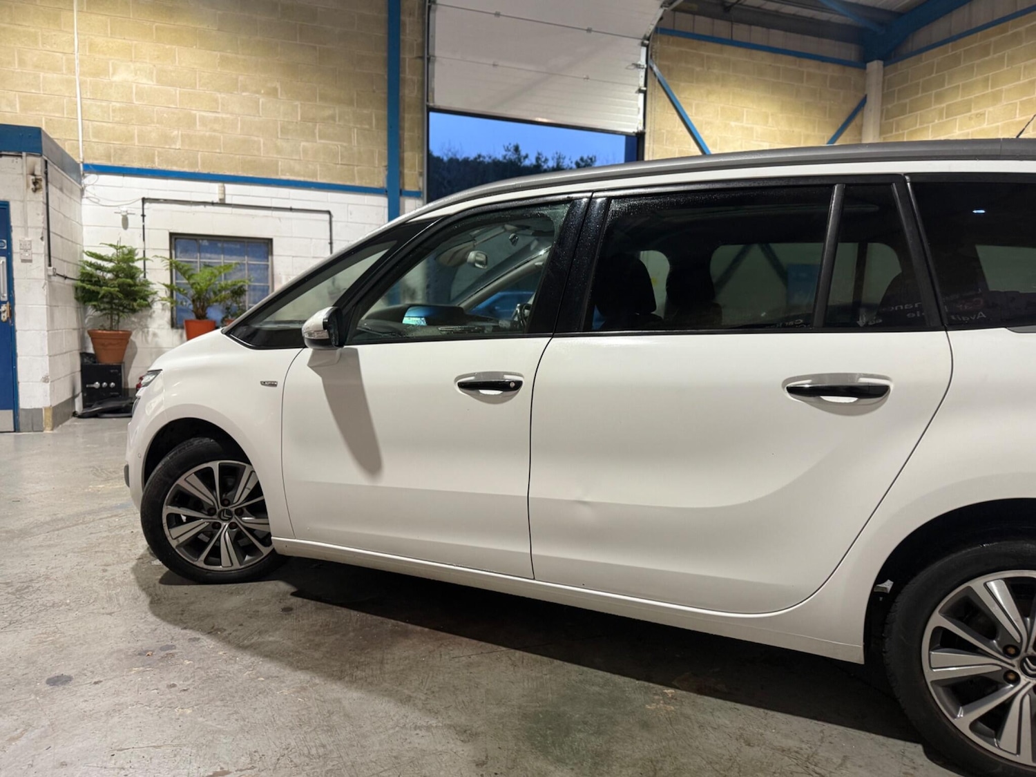 Used Citroen C4 Grand Picasso 2016 for sale - 76849585: Photo 4