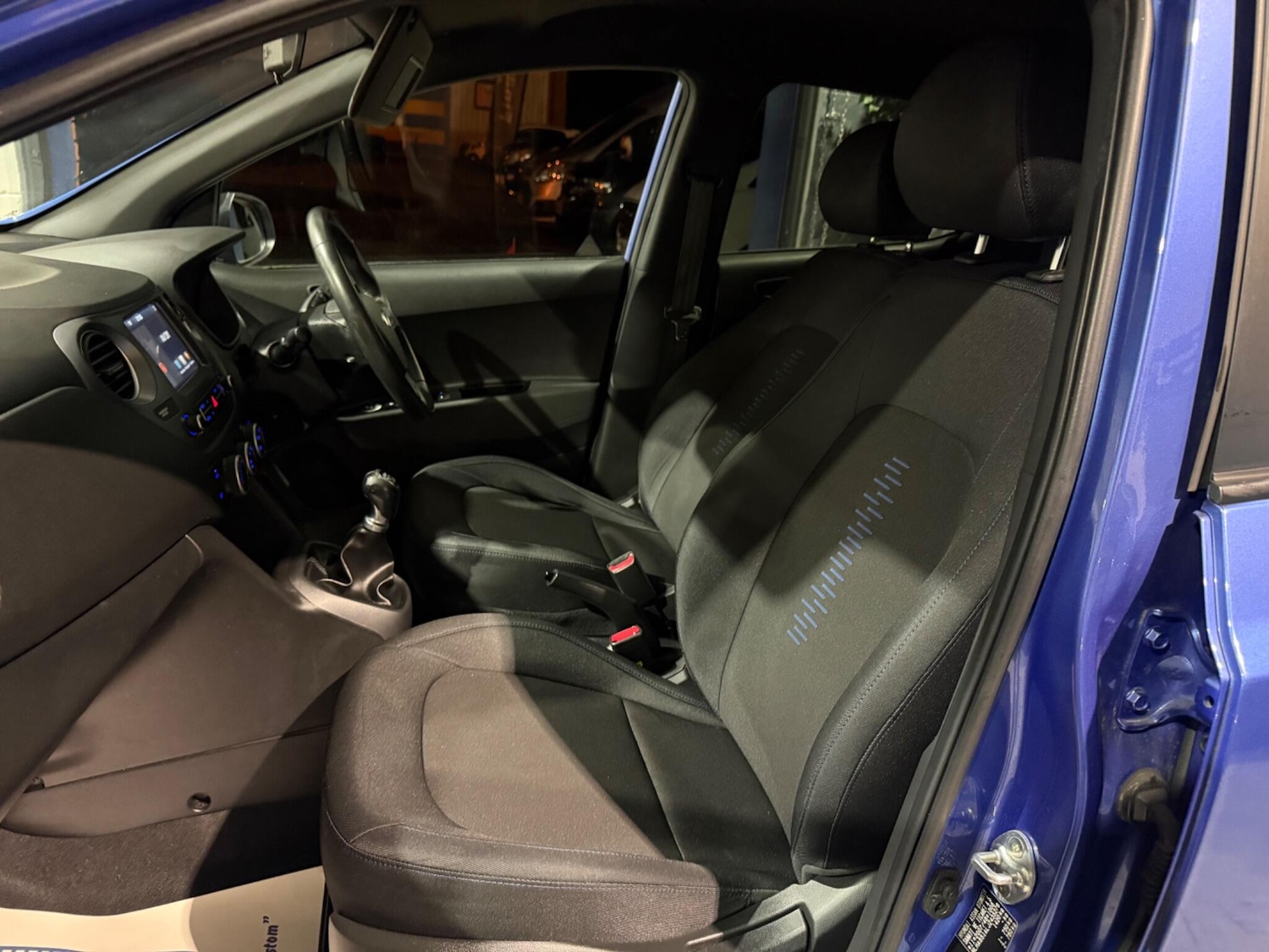 Used Hyundai i10 2018 for sale - 77625934: Photo 14