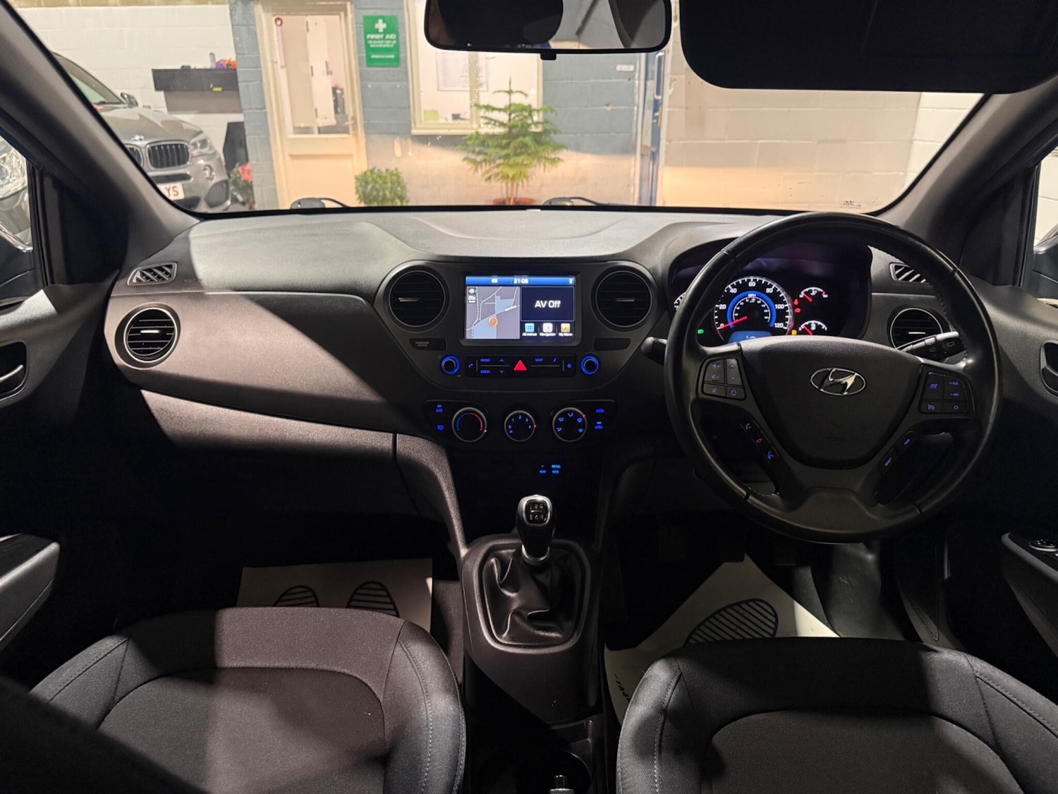 Used Hyundai i10 2018 for sale - 77625934: Photo 20