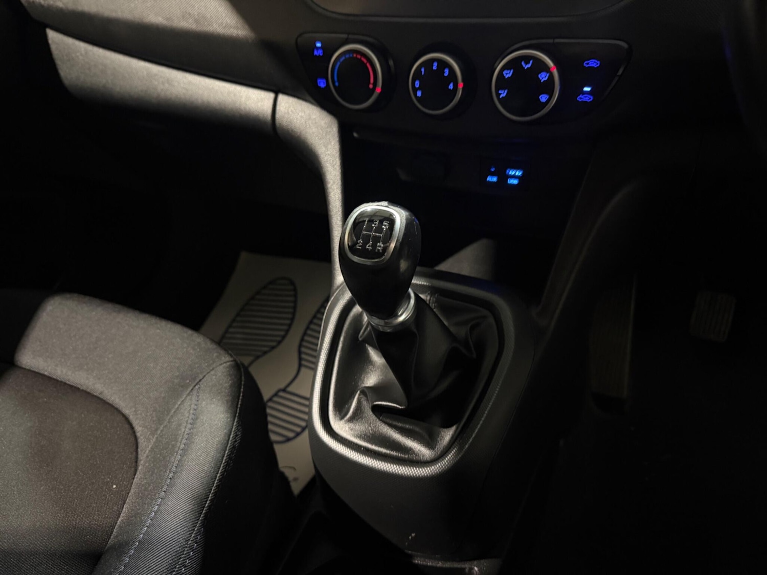 Used Hyundai i10 2018 for sale - 77625934: Photo 21