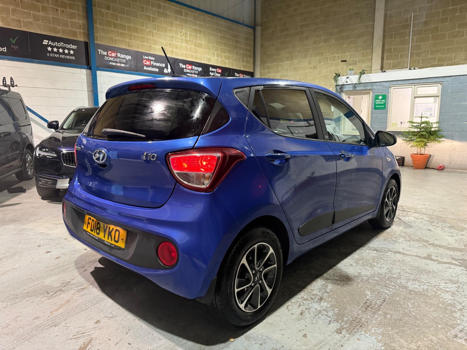 Used Hyundai i10 2018 for sale - 77625934: Photo 9