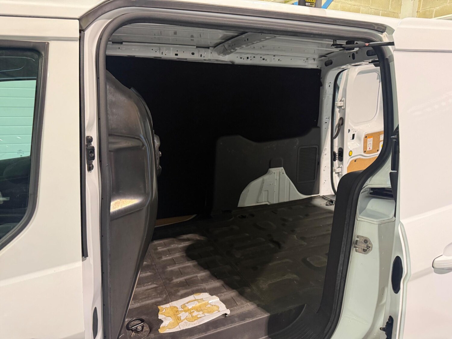 Used Ford Transit Connect 2018 for sale - 78184664: Photo 17