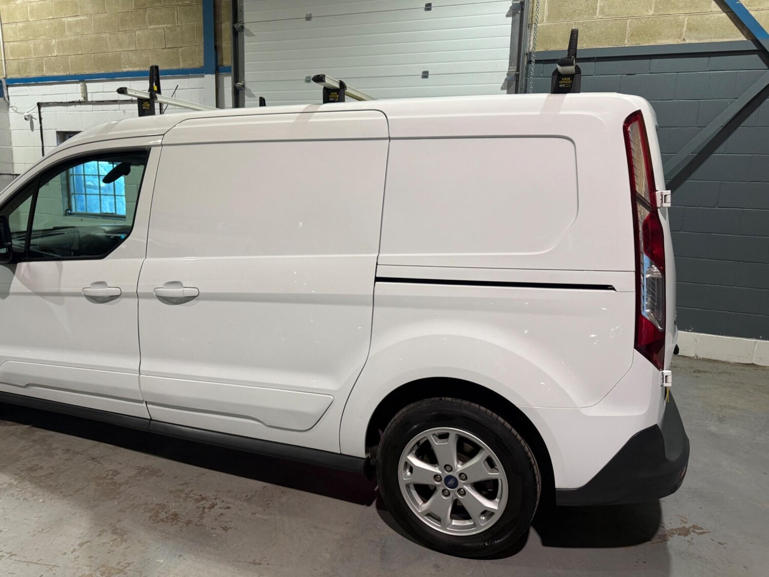 Used Ford Transit Connect 2018 for sale - 78184664: Photo 9