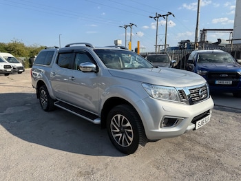 Used Nissan Navara 2016 for sale - 79337732: Photo