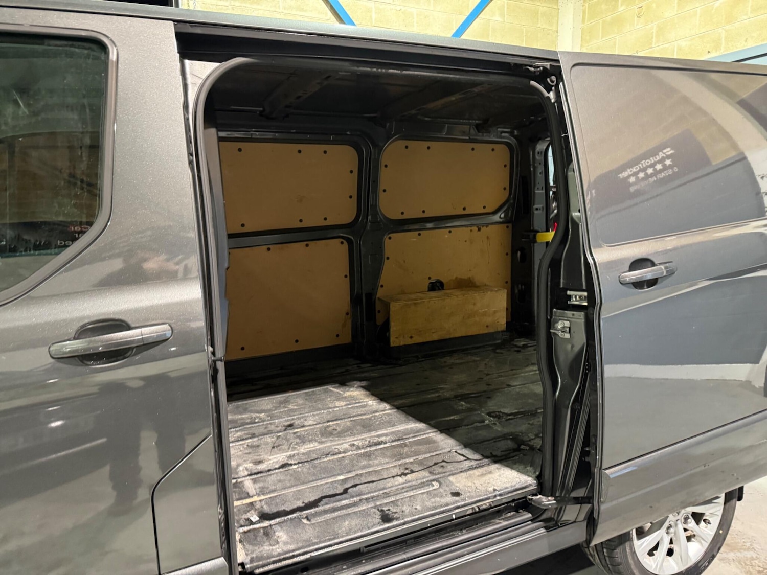 Used Ford Transit Custom 2015 for sale - 77550469: Photo 10