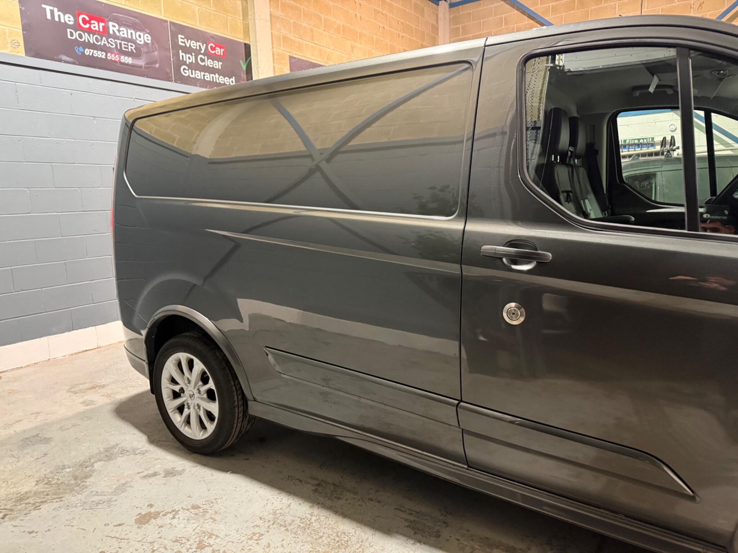 Used Ford Transit Custom 2015 for sale - 77550469: Photo 11