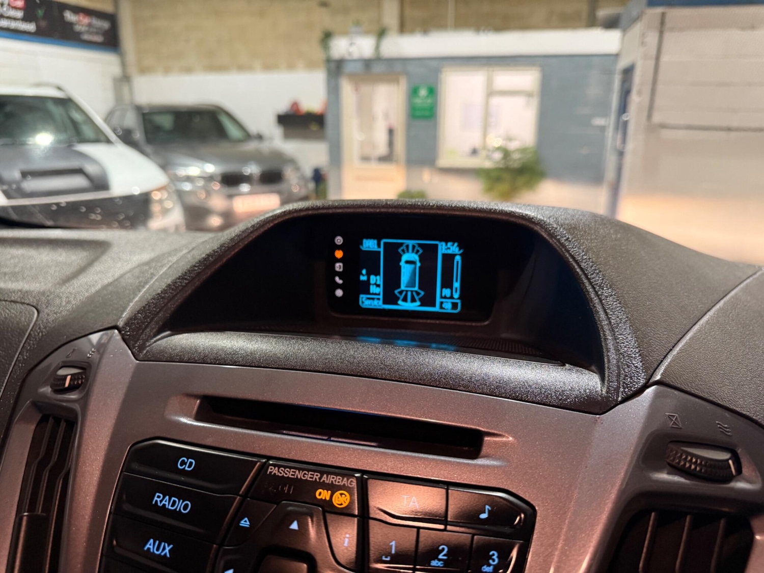 Used Ford Transit Custom 2015 for sale - 77550469: Photo 25