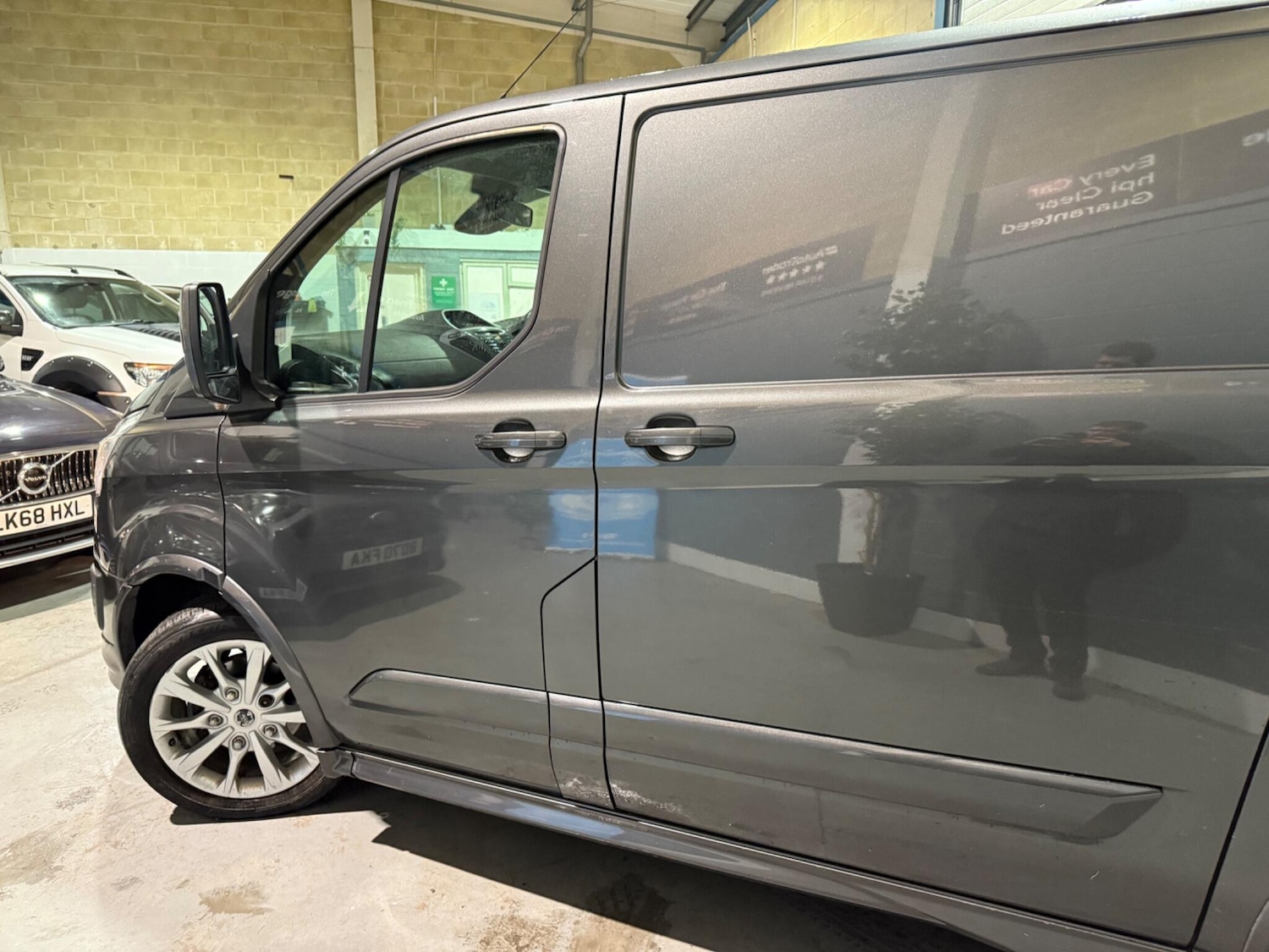 Used Ford Transit Custom 2015 for sale - 77550469: Photo 6